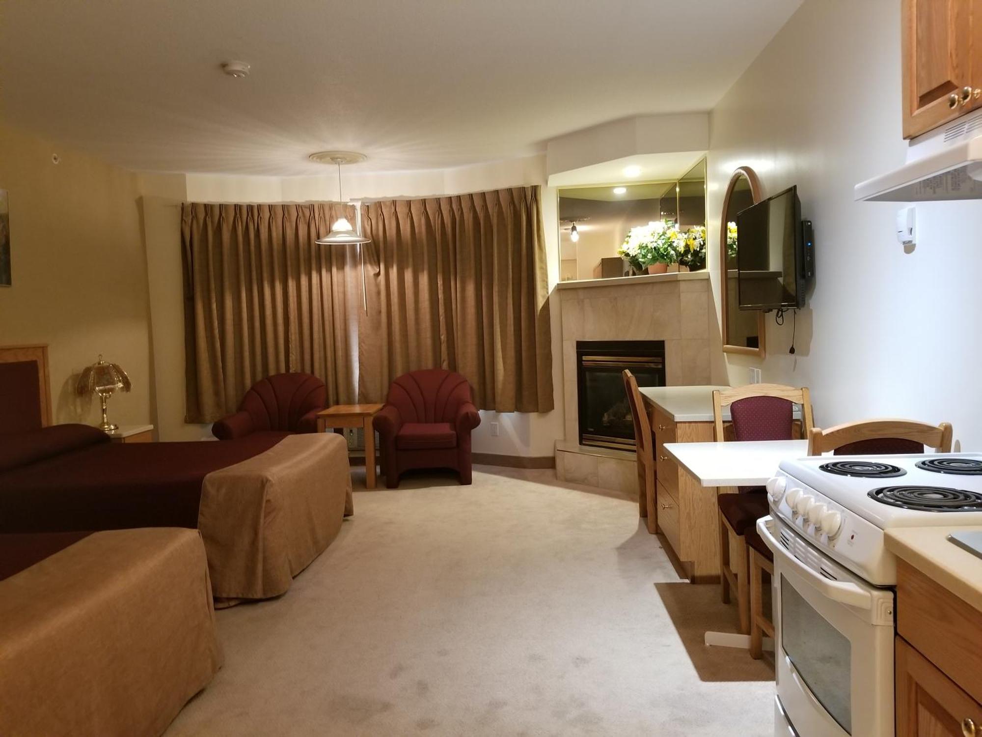 New Imperial Suites Whitecourt Extérieur photo