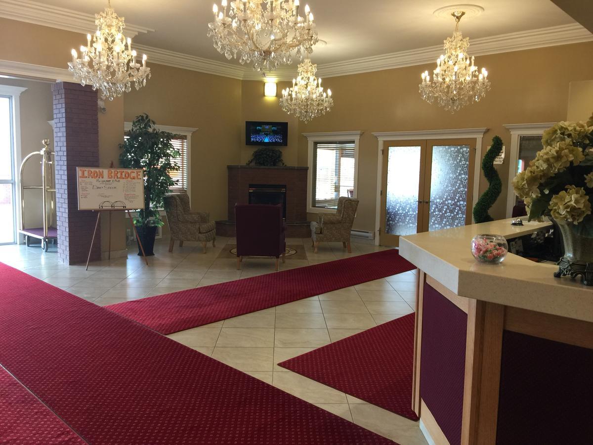 New Imperial Suites Whitecourt Extérieur photo